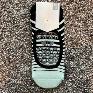 Tavi Noir Grip Barre, Dance, Pilates, Yoga Socks